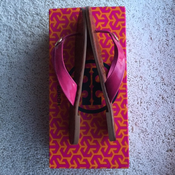 Tory Burch Thora.    Fuschia.   Size 6 - Picture 7 of 8